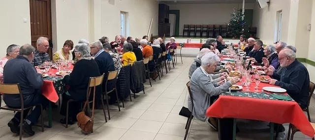 Repas traditionnel des anciens